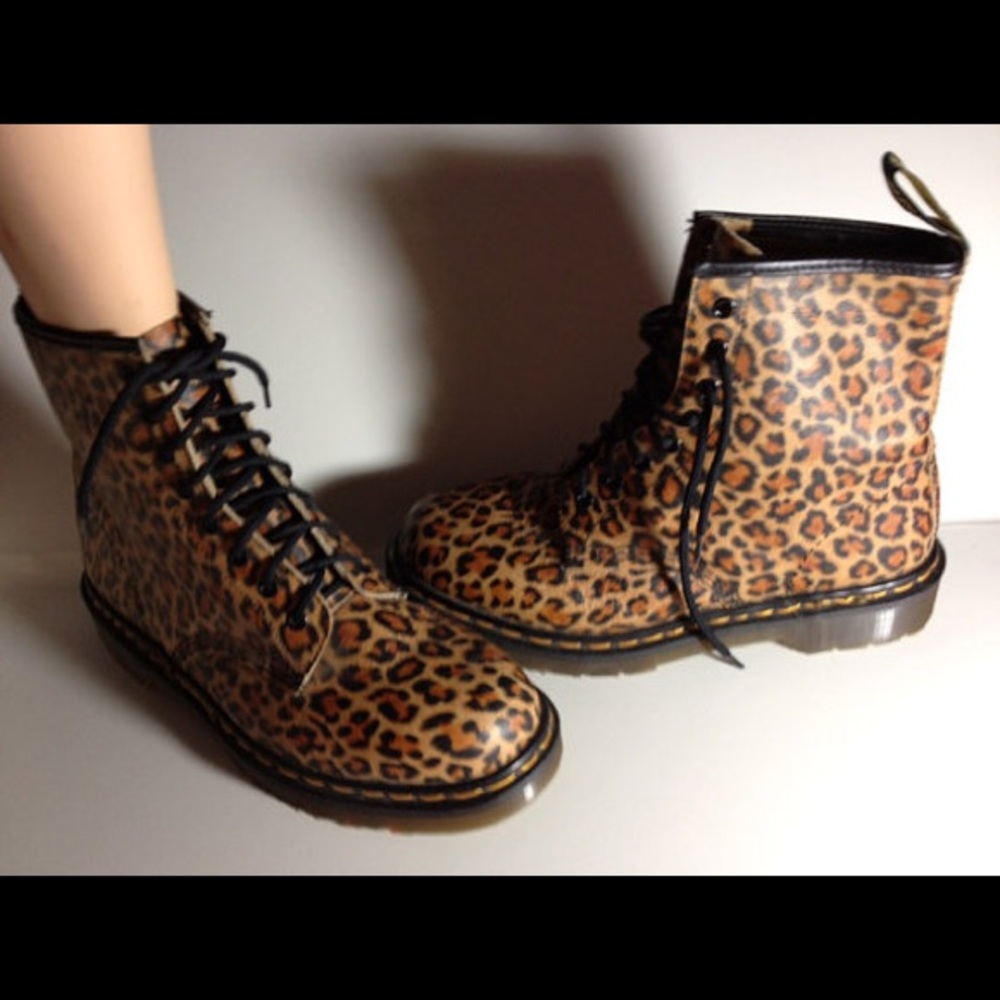 Vintage Doc Martens Leopard Print U.S. 7.5/8